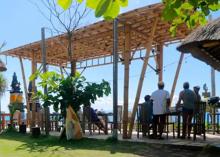 Surf Camp Holiday park Keramas
