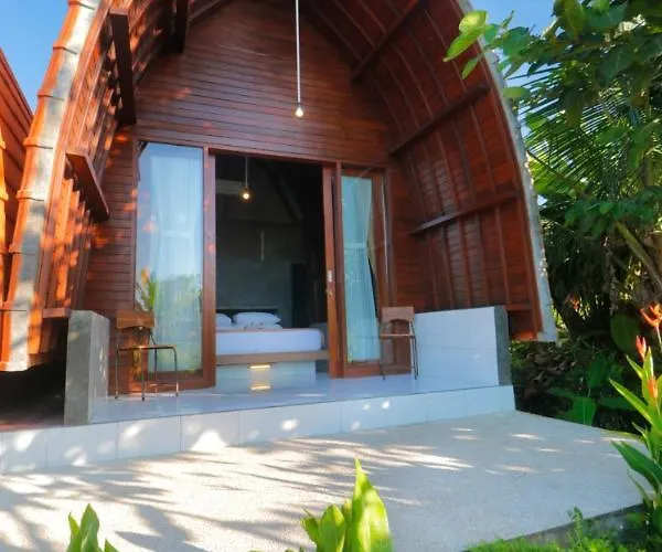 Holiday park Surf Camp 2*